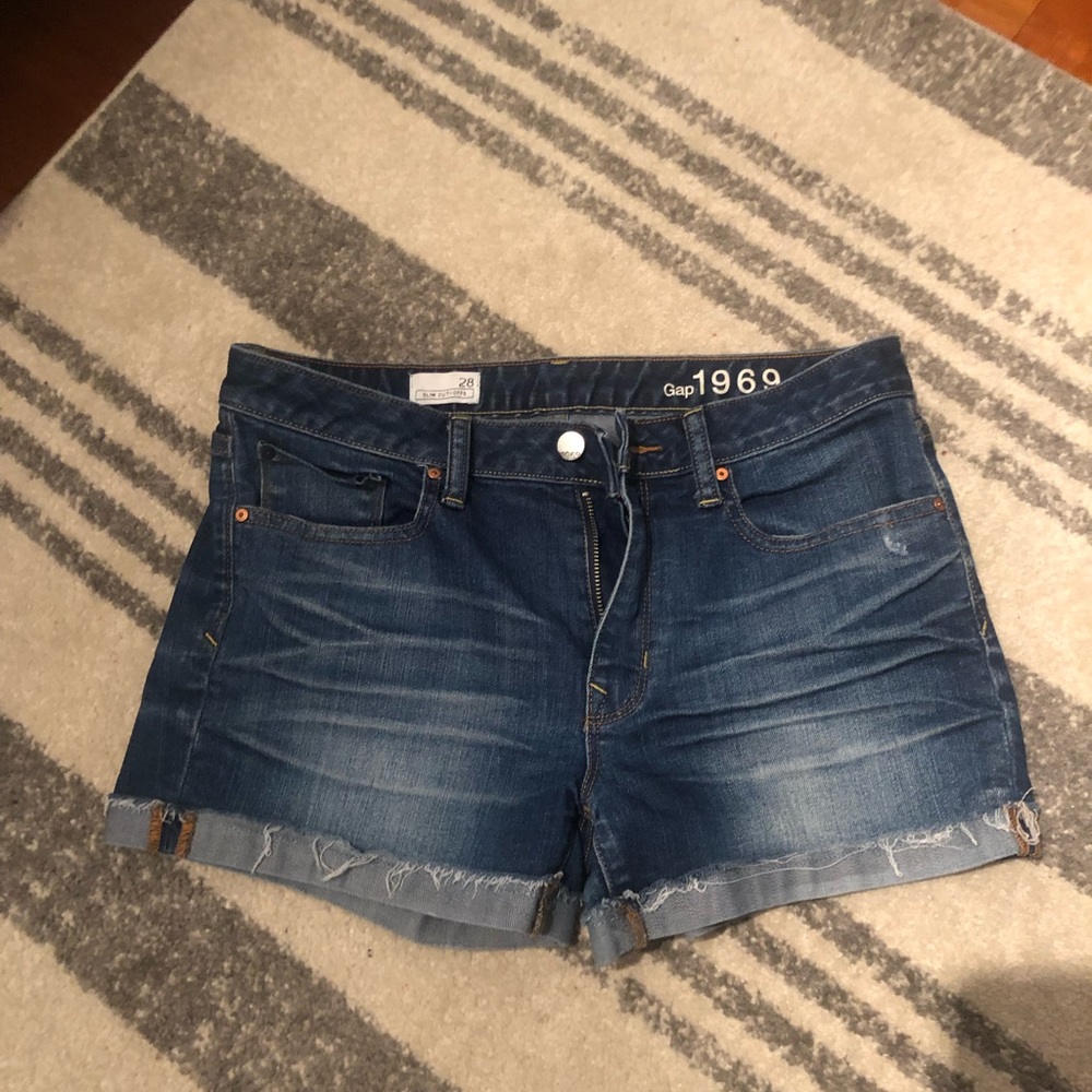 GAP 1969 Slim fit cut off denim shorts
